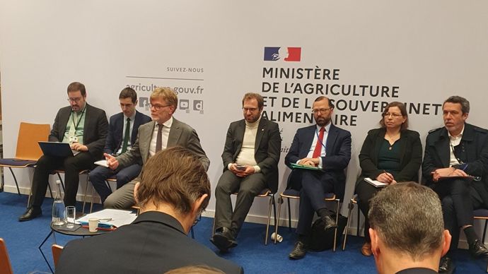 Marc Fesneau a présenté dimanche matin son plan élevage aux syndicats agricoles et aux interprofessions lors du Salon de l'agriculture. 