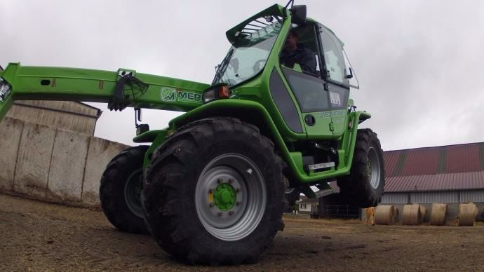 Basculement vers l'avant d'un télescopique agricole
