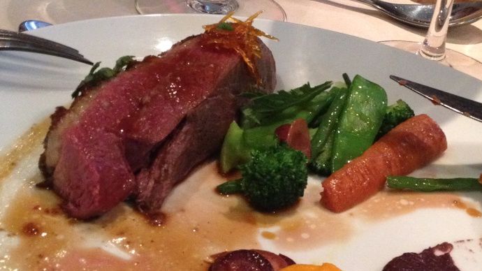 La consommation de viandes fléchit en 2013, en particulier celle de boeuf et d'ovin. Les volailles sont préférées par les Français.  