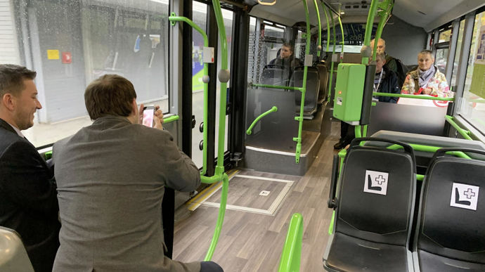 Agritechnica est un salon tellement grand qu'il vaut mieux prendre la navette disponible pour aller d'un hall à l'autre.