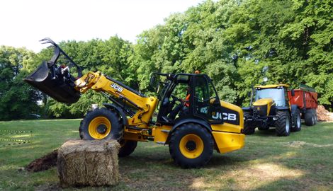 JCB marque un palier JCB marque un palier