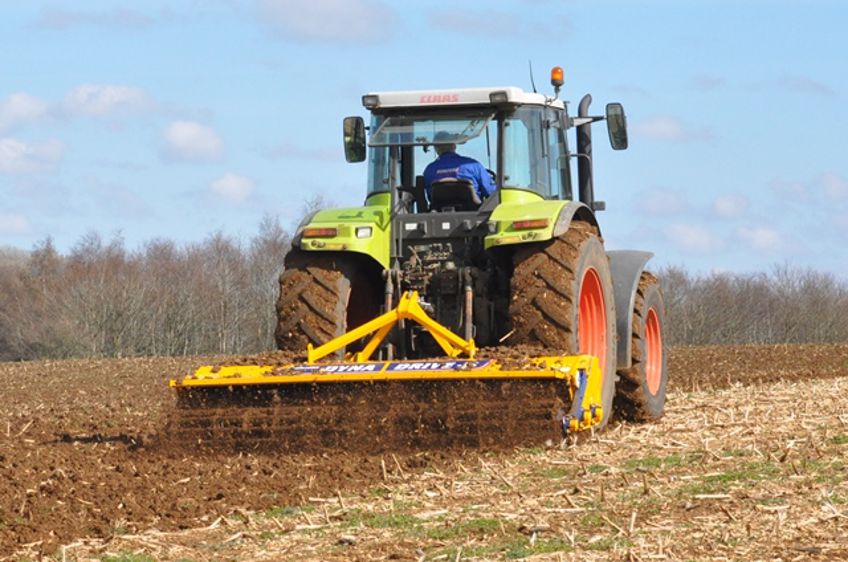 Quitté-Bomford relance le cultivateur rotatif autoanimé