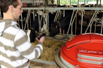 Les robots commandés  du bout des doigts