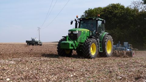Vidéo : le tracteur 6130R AutoPowr entre les mains de la rédaction Vidéo : le tracteur 6130R AutoPowr entre les mains de la rédaction