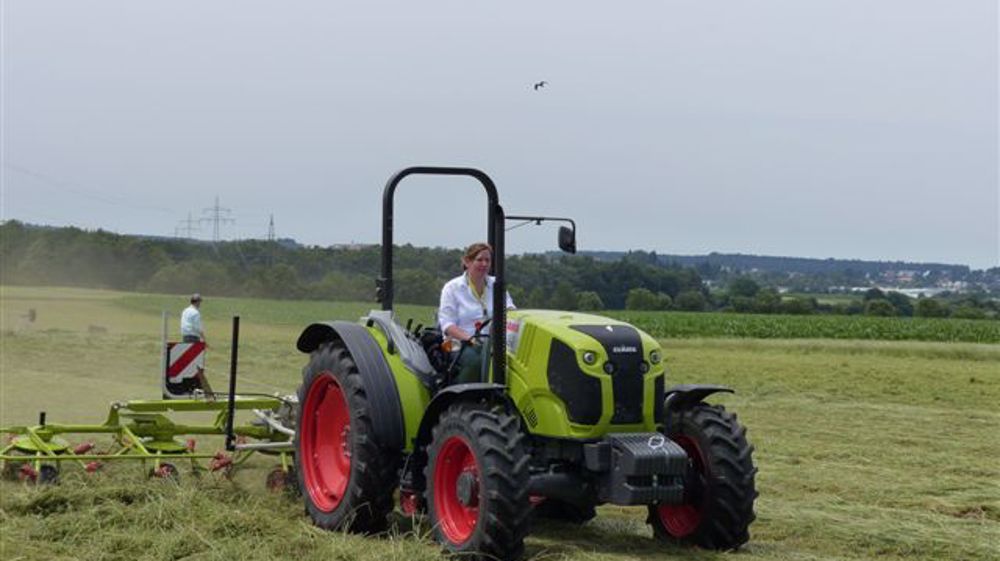 Un tracteur plus puissant dans la gamme Claas Elios Un tracteur plus puissant dans la gamme Claas Elios