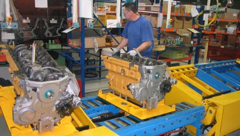 Les moteurs industriels prennent des tours Les moteurs industriels prennent des tours