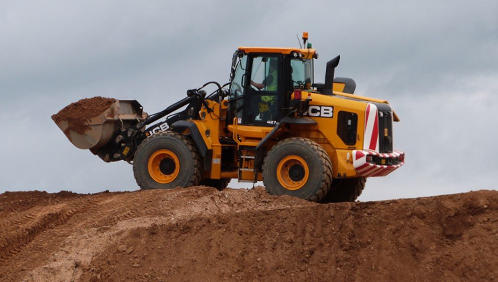 Les BRIC ralentissent JCB