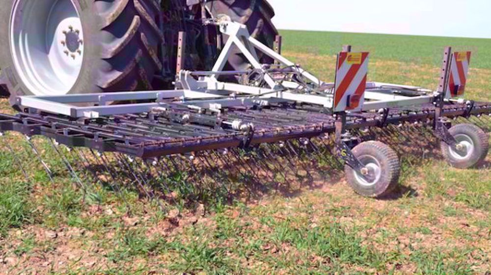 Agronomic : des herses étrilles jusqu'à 12,5 m de large Agronomic : des herses étrilles jusqu'à 12,5 m de large