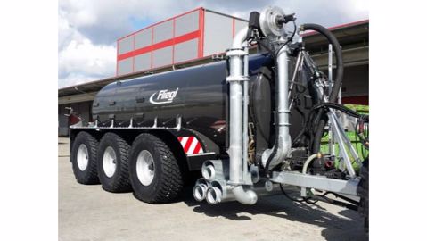 Des tonnes légères chez Fliegl Des tonnes légères chez Fliegl