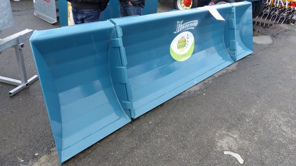 Une lame à ensilage XXL chez Lenormand