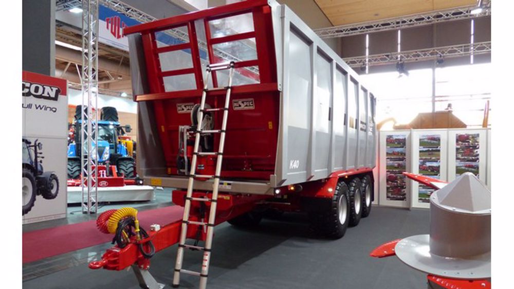 Des Kompactor à fond poussant chez Hi-Spec