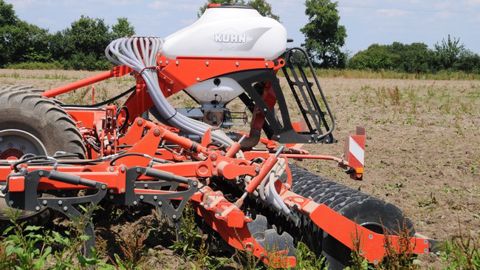 Le semoir à couverts végétaux de Kuhn gagne en autonomie Le semoir à couverts végétaux de Kuhn gagne en autonomie
