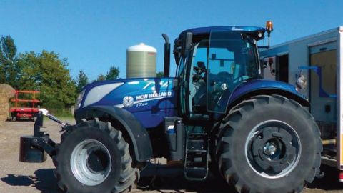 New Holland T7.245 Auto Command : les sept différences New Holland T7.245 Auto Command : les sept différences