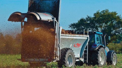 Épandeur Fliegl ADS 120 : des promesses de répartition tenues Épandeur Fliegl ADS 120 : des promesses de répartition tenues