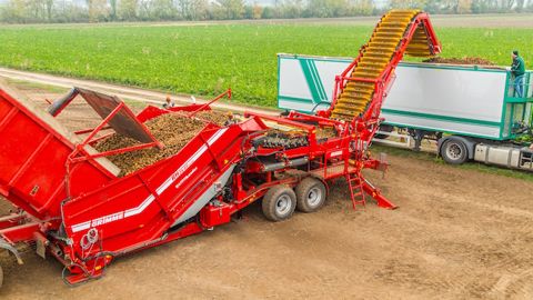 La station Grimme Clean Loader nettoie et charge au champ La station Grimme Clean Loader nettoie et charge au champ