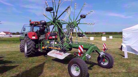 7,20 m de large pour l'andaineur Sipma ZK 650 WIR 7,20 m de large pour l'andaineur Sipma ZK 650 WIR