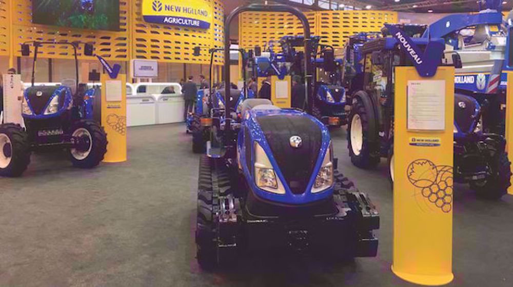New Holland : des chenilles au profil agraire New Holland : des chenilles au profil agraire