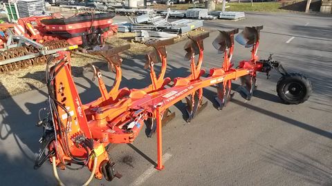 Charrue portée Kuhn Master 3 Charrue portée Kuhn Master 3