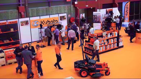 Kubota tient salon Kubota tient salon