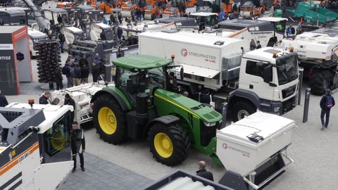 John Deere élargit sa clientèle John Deere élargit sa clientèle