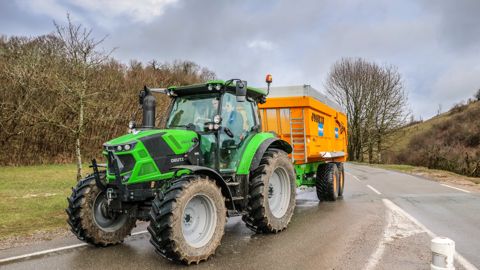 Deutz-Fahr 6120 TTV, la polyvalence à portée de main Deutz-Fahr 6120 TTV, la polyvalence à portée de main