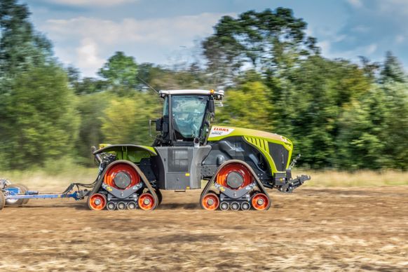 CLAAS : Des chenilles ou des roues pour les Xerion Stage V – FARM Connexion