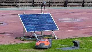 [VIDEO] Husqvarna : la précision satellite remplace les fils du robot