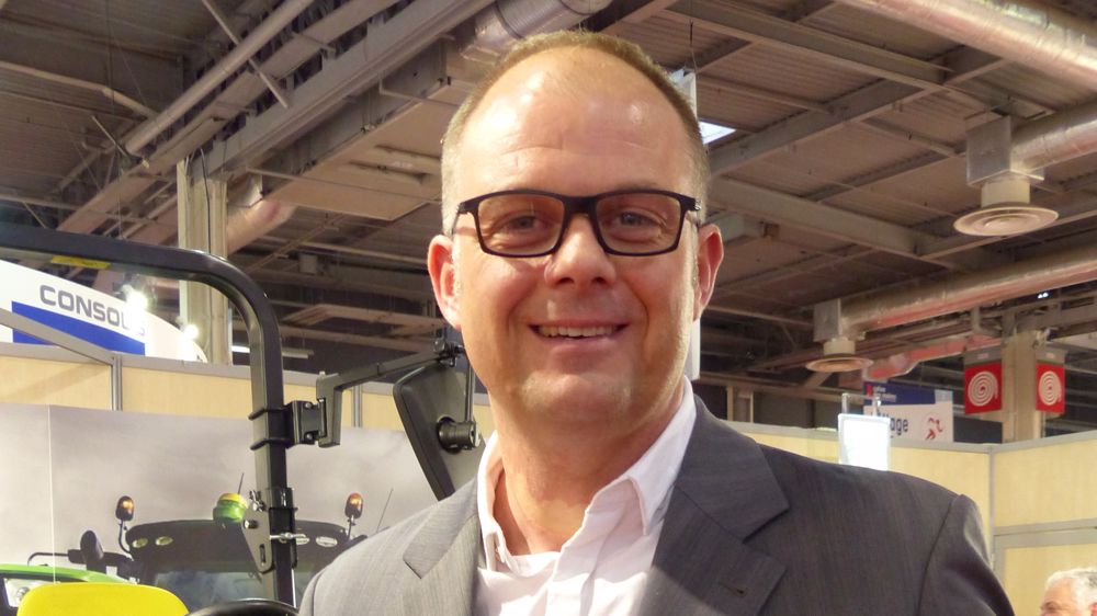 Matthieu Defontaine : grands comptes John Deere Espaces Verts Matthieu Defontaine : grands comptes John Deere Espaces Verts