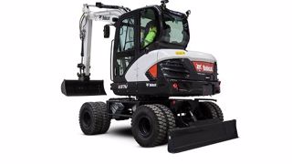 Pelle sur pneus E57W