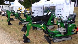 Chargeur+ étoffe sa carte de pelles rétro et de dumpers