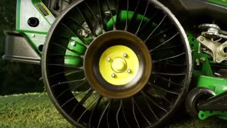 John Deere : un pneu qui n'en a pas l'air !