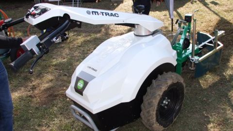 Innovation & Paysage : M-Trac, un porte-outil électrique Innovation & Paysage : M-Trac, un porte-outil électrique