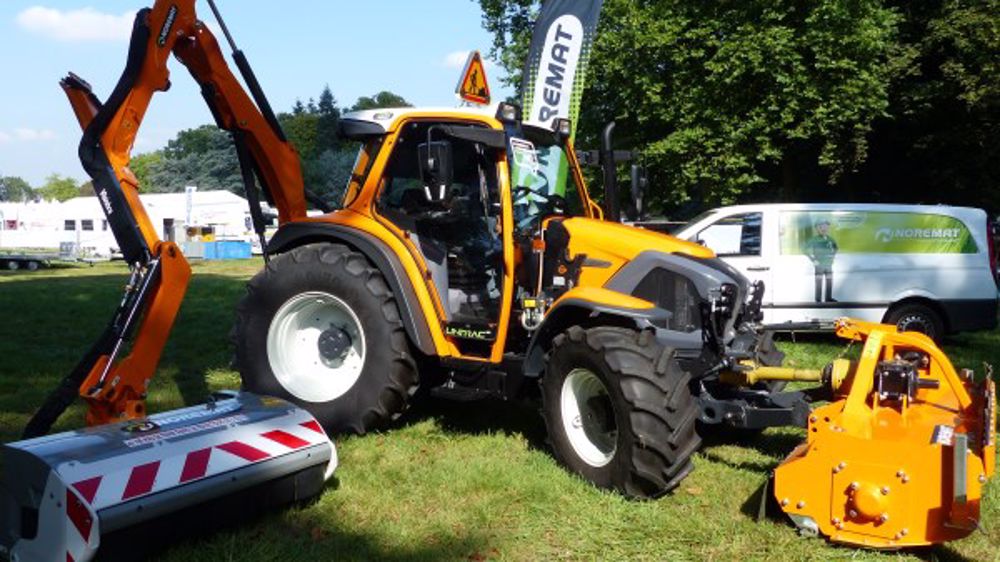 Le tracteur "Lintrac with Noremat" associe les deux marques Le tracteur "Lintrac with Noremat" associe les deux marques