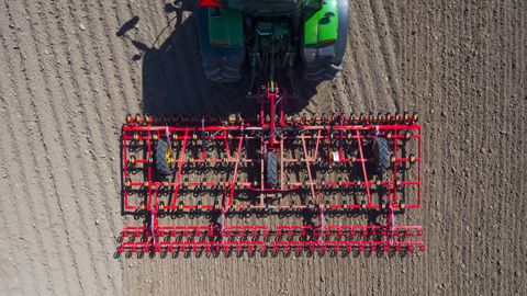 Le déchaumeur NZ de Väderstad se décline en 6 m Le déchaumeur NZ de Väderstad se décline en 6 m