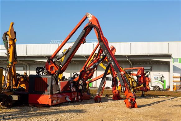 Maneko reconditionnement de machines d'accotement et d'engins de voirie