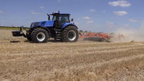 New Holland T8.380 Genesis : Retour vers le futur New Holland T8.380 Genesis : Retour vers le futur