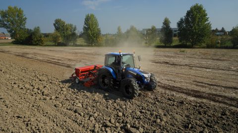 Tracteur Landini 5-085 : Le couteau suisse Tracteur Landini 5-085 : Le couteau suisse