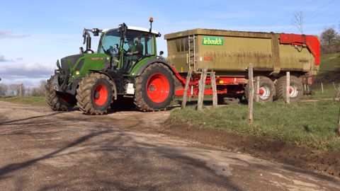 Lors des trois essais routiers, le Fendt 314 Vario a établi une consommation moyenne de 6,1 L, la deuxième du groupe. Lors des trois essais routiers, le Fendt 314 Vario a établi une consommation moyenne de 6,1 L, la deuxième du groupe.