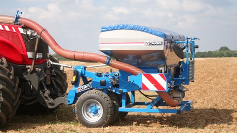 Carré : Le rouleau tasseur combinable Carré : Le rouleau tasseur combinable