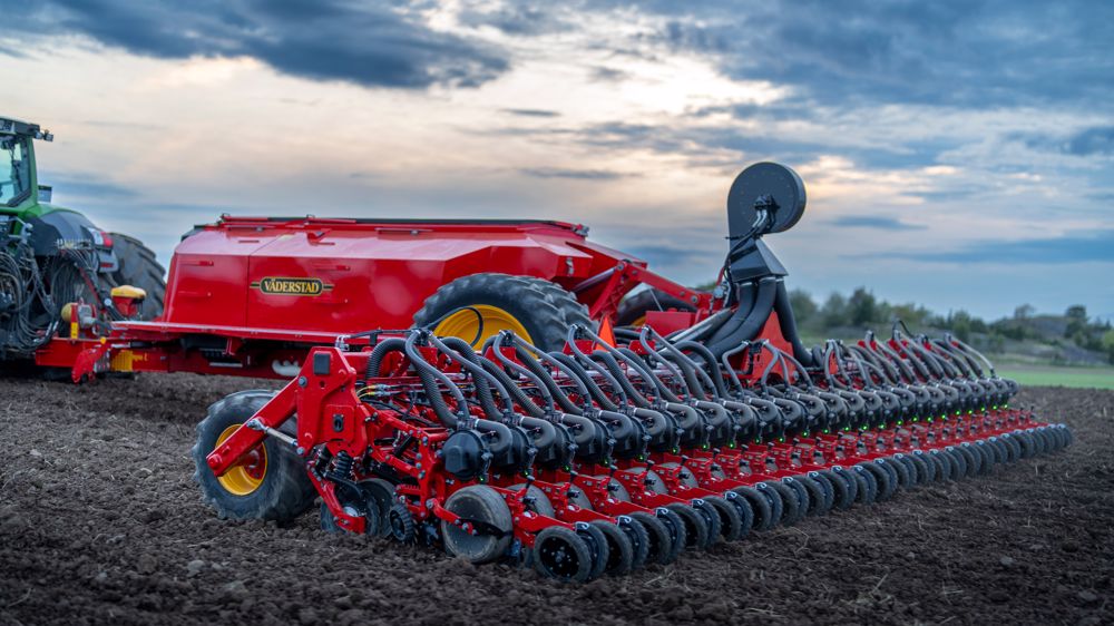 Väderstad : le Tempo L à trémie centrale s’élargit de nouveau 