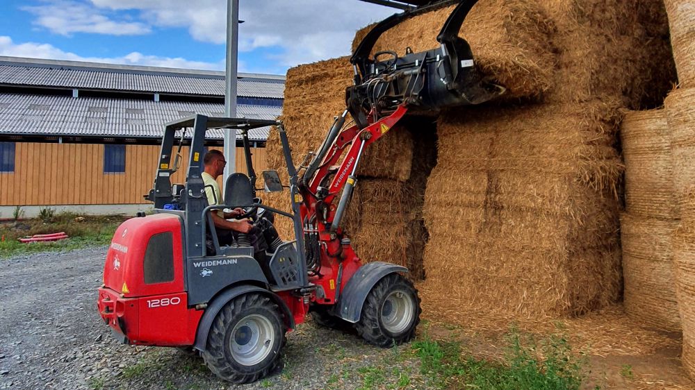 10 ans et 4 000 h avec un Hoftrac Weidemann 10 ans et 4 000 h avec un Hoftrac Weidemann