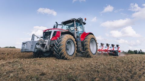 Un nouveau vaisseau amiral pour les tracteurs Massey Ferguson MF 7S avec le 210 Un nouveau vaisseau amiral pour les tracteurs Massey Ferguson MF 7S avec le 210
