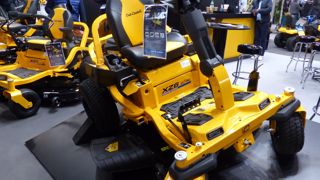 Les XZ6 à volant et châssis tubulaire mécano-soudé sont proposées en trois largeurs de coupe.