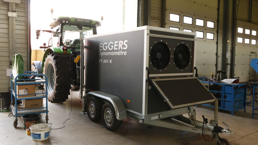 Le banc de puissance du lycée agricole de Saint-Yrieix-la-Perche (Haute-Vienne) a mis à l'épreuve notre Deutz-Fahr 6125C, qui a révélé une puissance maximale de 116,3 ch OCDE.