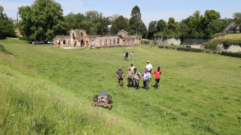 Des tondeuses au lithium à l'assaut de la Citadelle ! Des tondeuses au lithium à l'assaut de la Citadelle !