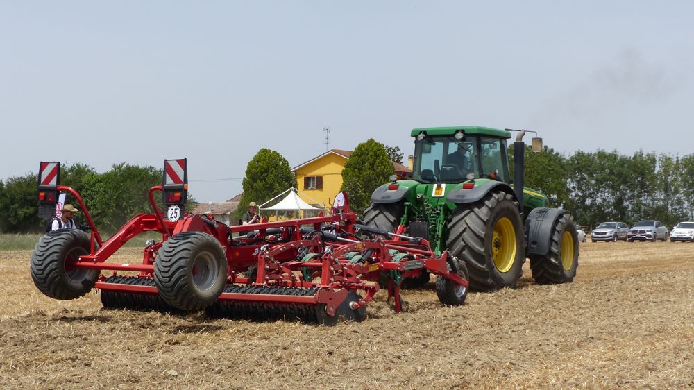 Kverneland : les déchaumeurs à dents Enduro T et Enduro Pro T en châssis traînés
