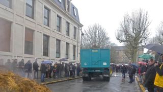 Manifestation pour la réouverture de l’abattoir Sobeval Manifestation pour la réouverture de l’abattoir Sobeval