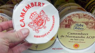 La guerre du camembert repart de plus belle La guerre du camembert repart de plus belle