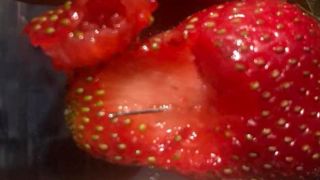 Les fraises de la vengeance Les fraises de la vengeance