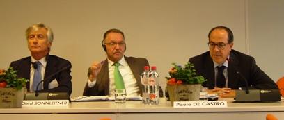 De gauche à droite, Paulo Bruni, président du Cogeca, Ged Sonnleiter, président du Copa et Paolo de Castro, président de la commission Agriculture au Parlement européen.